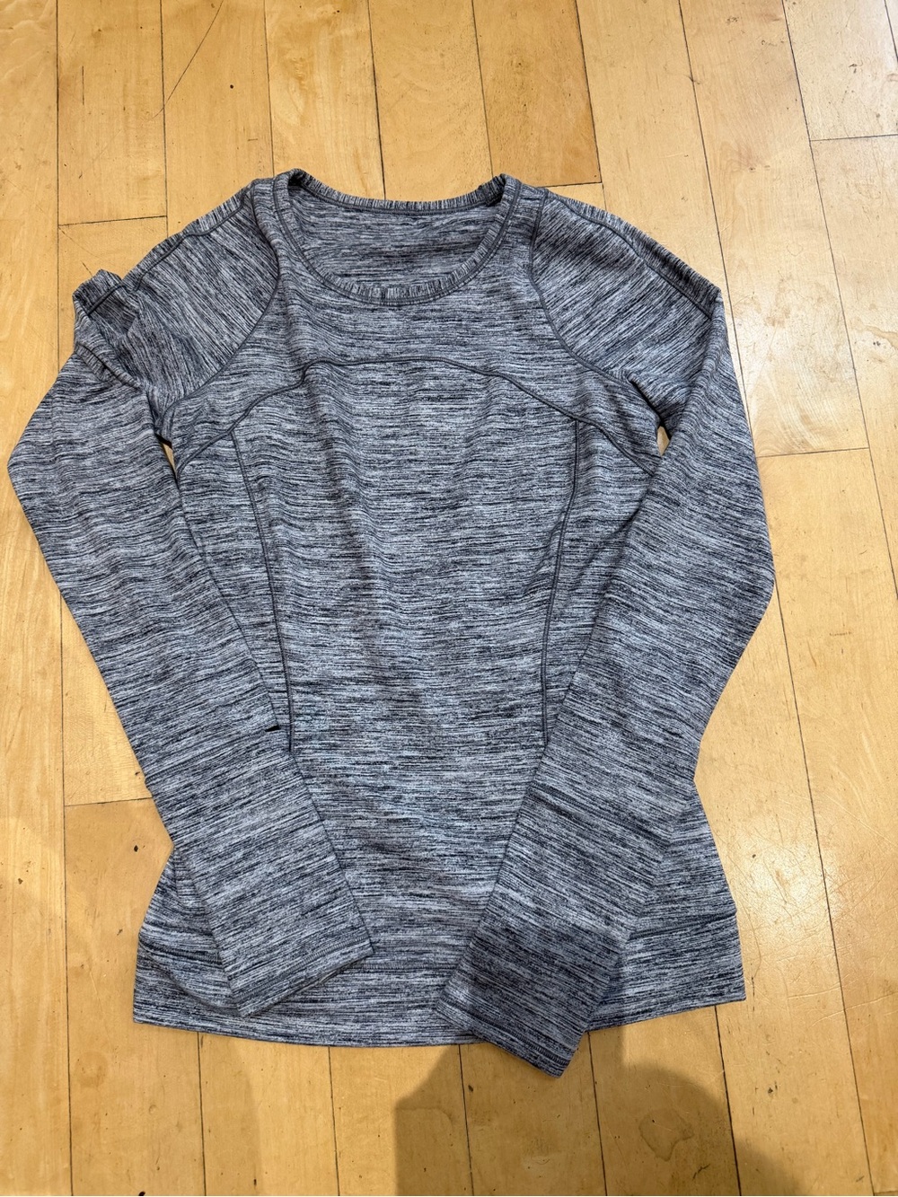 lululemon athletica Women's Grey Space-Dye Long Sleeve Top New without Tags